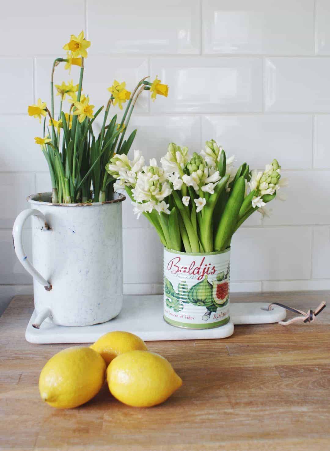 Simple spring flower arrangement ideas - From Britain with Love