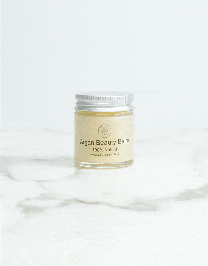 love this natural wild sage and co beauty balm with lavender and geranium in a recyclable glass jar. click through for more zero waste plastic free beauty and bathroom ideas you'll love