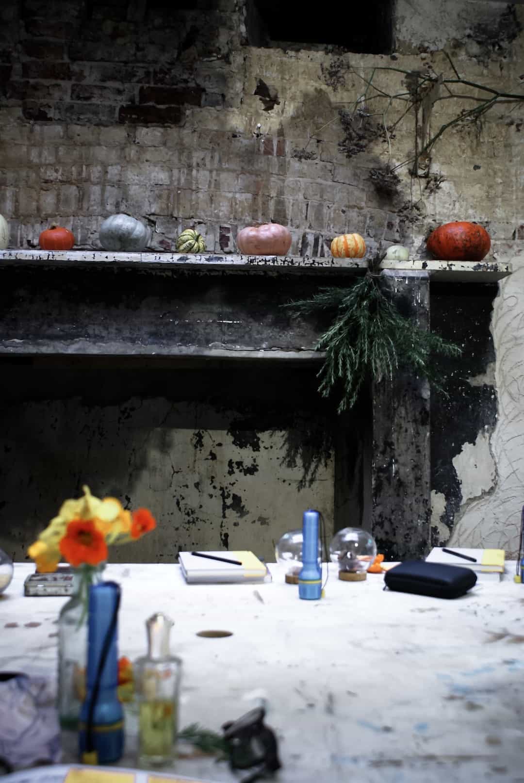 love this atmospheric wabi sabi autumnal studio at the regency townhouse Hove, just one of the images taken at the conscious creativity book launch workshop with philippa stanton aka @5ftinf click through for more inspirational images from the day