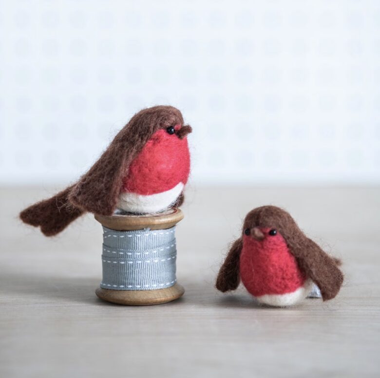 needle felt robins kit by bergin and bath. Super easy DIY felting craft kit to make the cutest chubby Christmas decorations for your tree and beyond