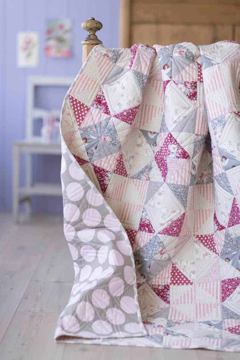 old rose patchwork quilt free pattern by tilda -get your free pdf pattern download with all the info you need to make your own beautiful quilt #patchwork #quilt #pattern #free