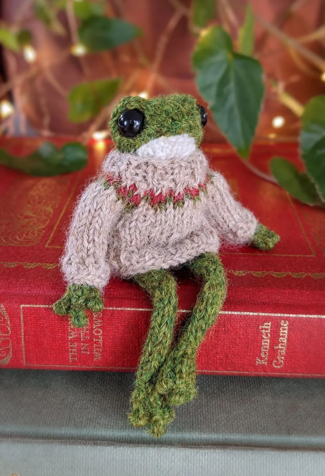 Frog knitting pattern & stripy sweater From Britain with Love