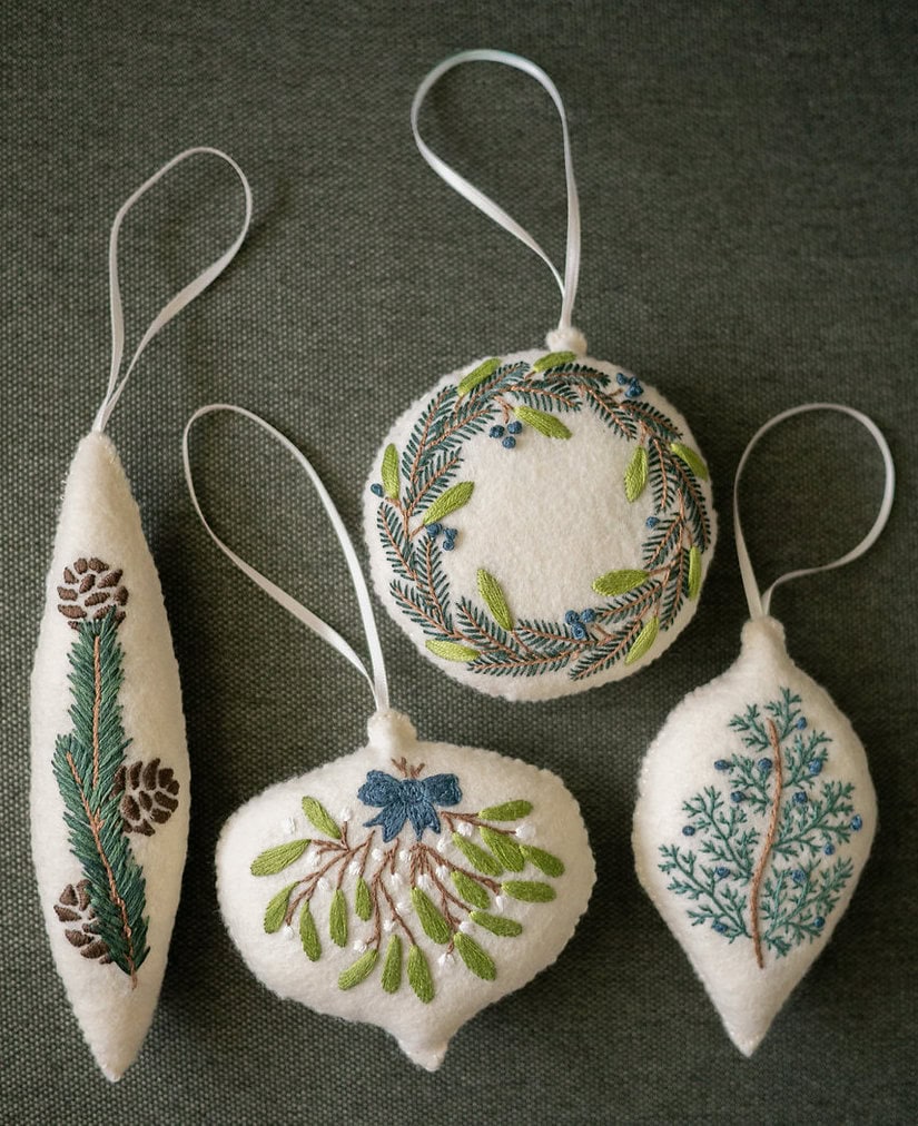 heirloom bauble embroidered christmas decorations felt sewing pattern