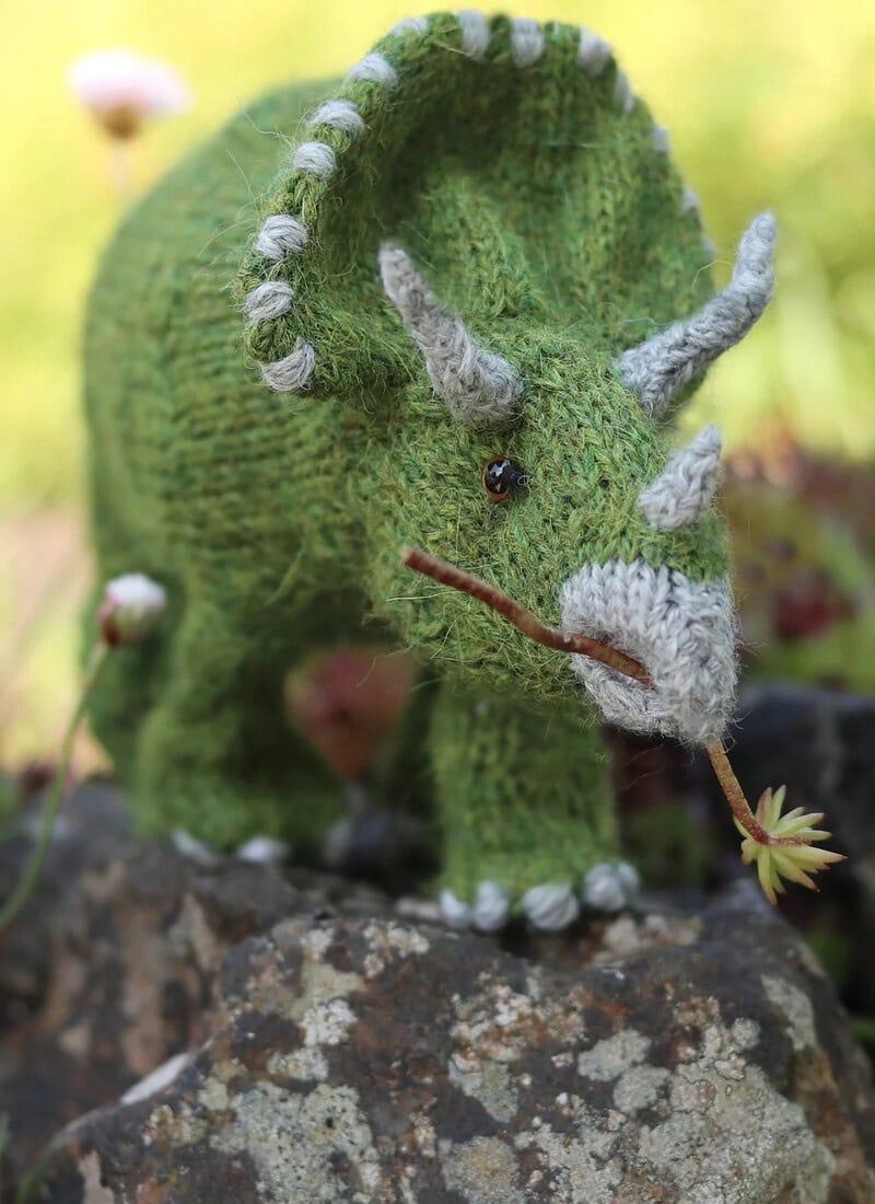 triceratops dinosaur knitting pattern