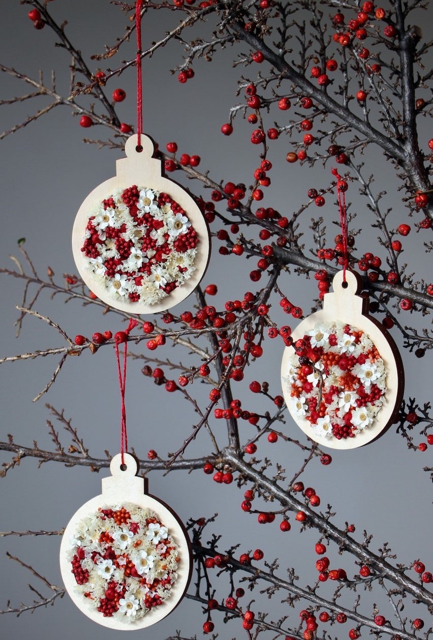 dried flower christmas decoration baubles diy craft idea by Olga Prinku